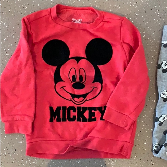 Outfit - Picture 3 of 4